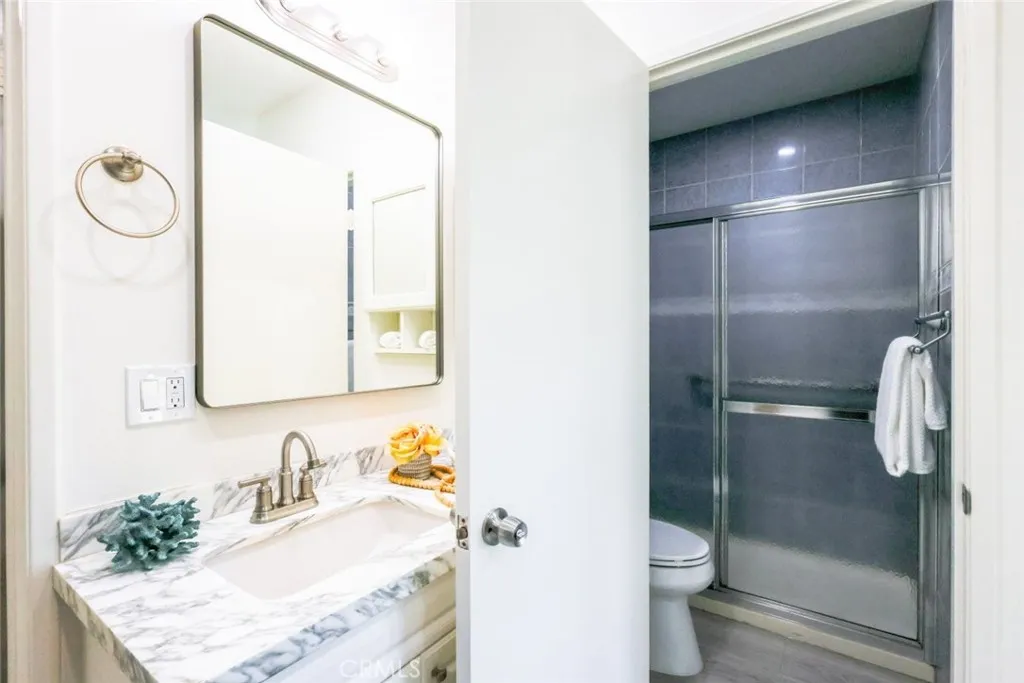 409 Burchett Street 311, Glendale, California 91203 home-pic-10